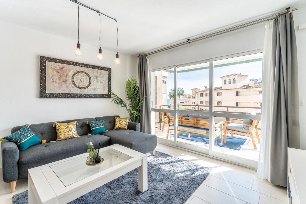 Sea View 2 Bedroom Apartment 2 Min Away From The Beach Торремолинос Экстерьер фото