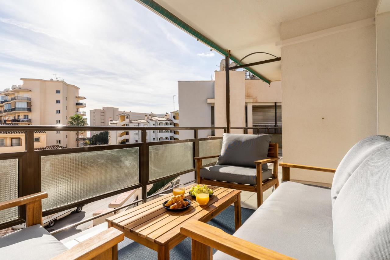 Sea View 2 Bedroom Apartment 2 Min Away From The Beach Торремолинос Экстерьер фото