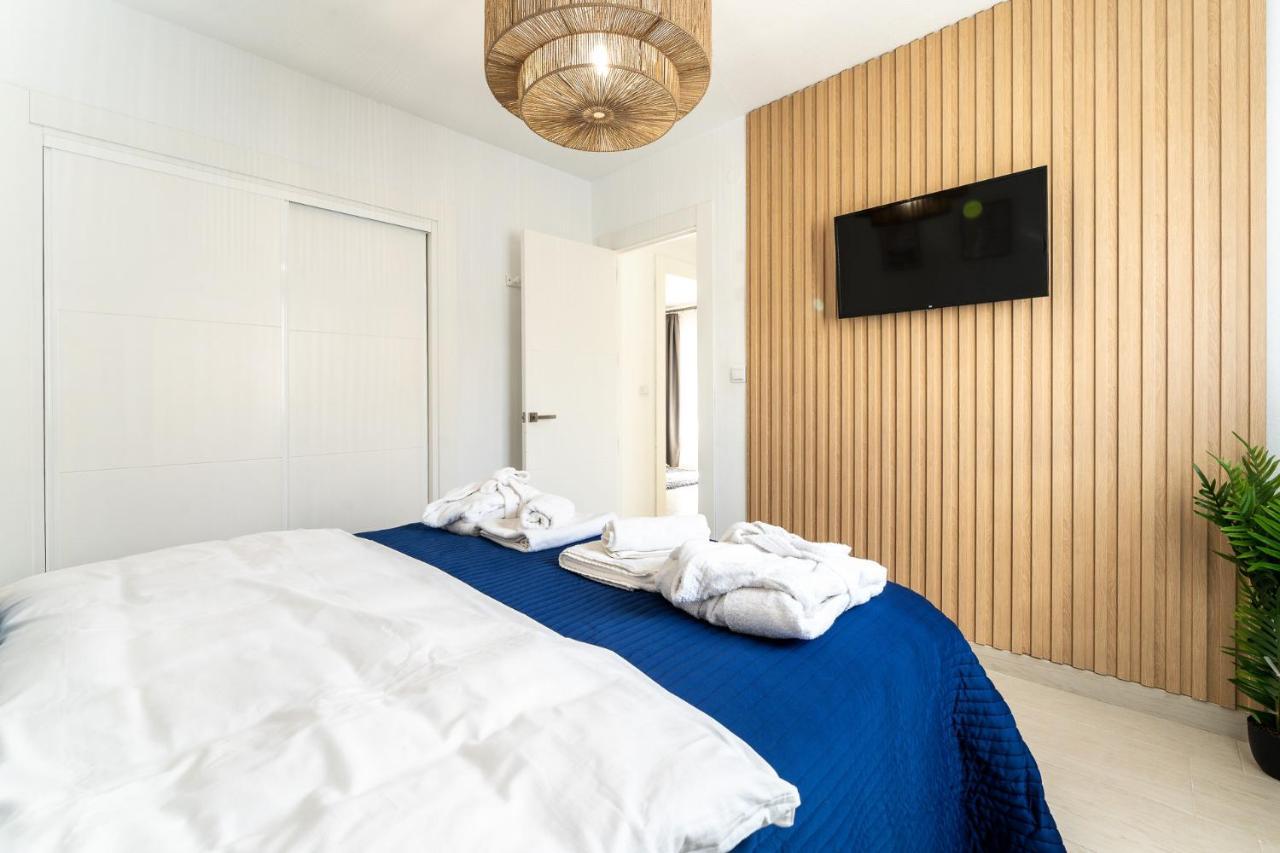 Sea View 2 Bedroom Apartment 2 Min Away From The Beach Торремолинос Экстерьер фото