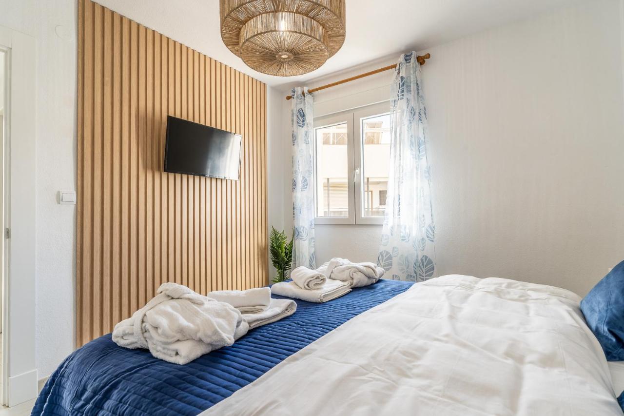 Sea View 2 Bedroom Apartment 2 Min Away From The Beach Торремолинос Экстерьер фото