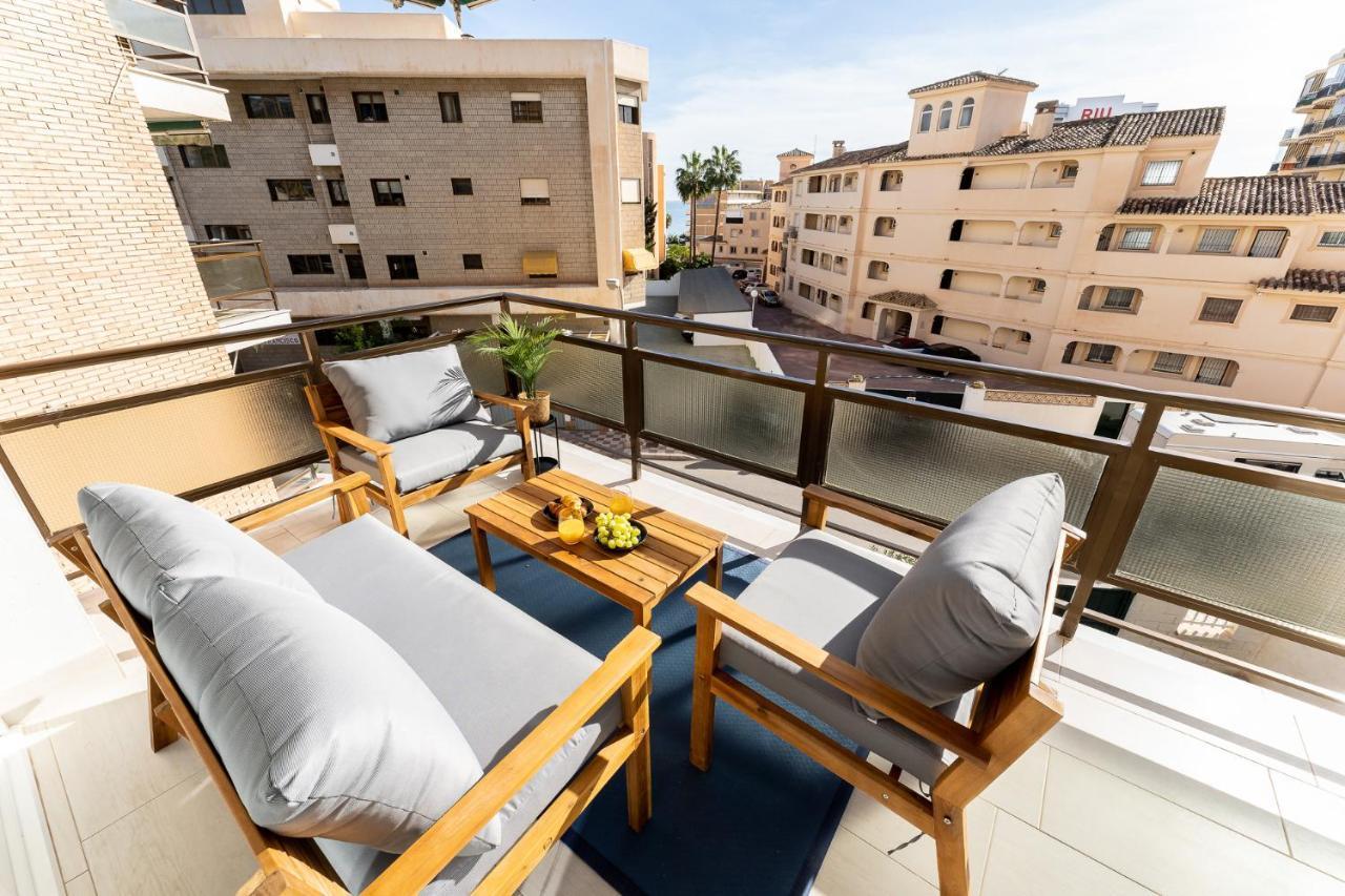 Sea View 2 Bedroom Apartment 2 Min Away From The Beach Торремолинос Экстерьер фото
